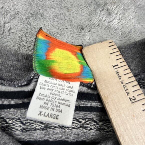 VTG Instinct Shirt Men XL AOP Aztec Diamond Stripe Surf Beach Skate USA Made Y2K - Picture 4 of 9